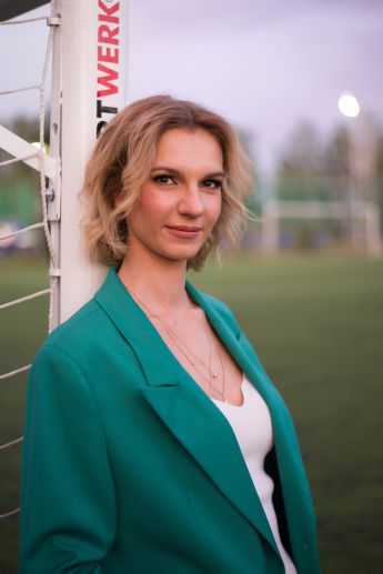 БУ ДО ОО "СШОР №1" поздравляет Елену Николаевну Казачкову, руководителя Департамента физической культуры и спорта Орловской области, с днём рождения! 