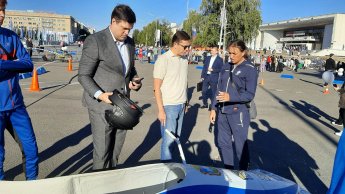 На праздновании Дня физкультурника губернатор Орловской области Андрей Клычков провел встречу с Людмилой Удобкиной