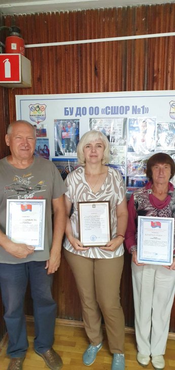 Почётными грамотами и благодарностями губернатора Орловской области, а также благодарностями Орловского областного Совета народных депутатов были награждены